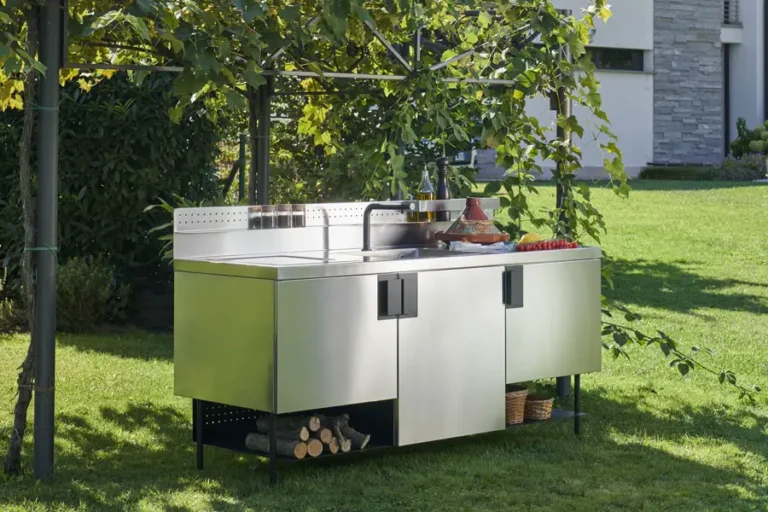 Gestaltung einer mediterranen Küche im Freien: Ein inspirierender Rückzugsort