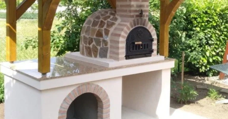 Holzbackofen aus Backstein: Das Herzstück für Garten und Terrasse